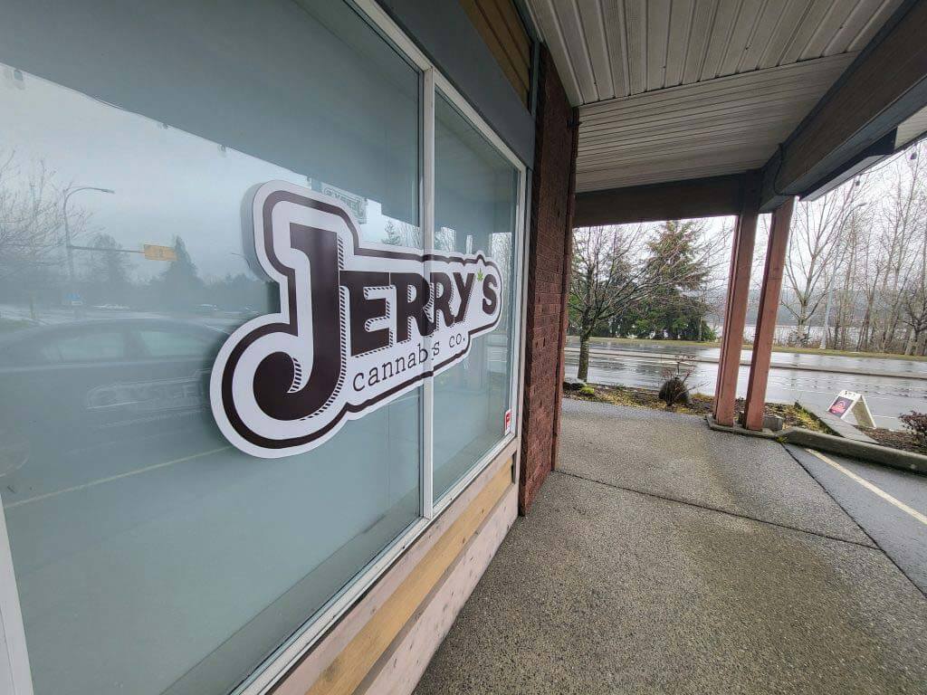 Why More Vancouver Island Cannabis Consumers Are Choosing Local Dispensaries